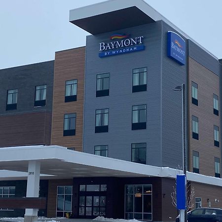 Baymont By Wyndham Madison Hotel Exterior photo