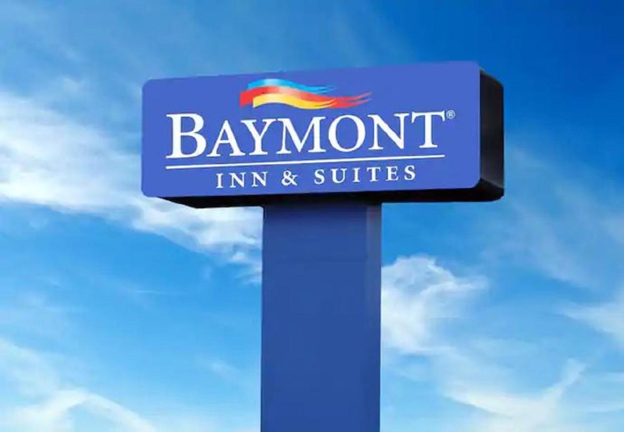 Baymont By Wyndham Madison Hotel Exterior photo