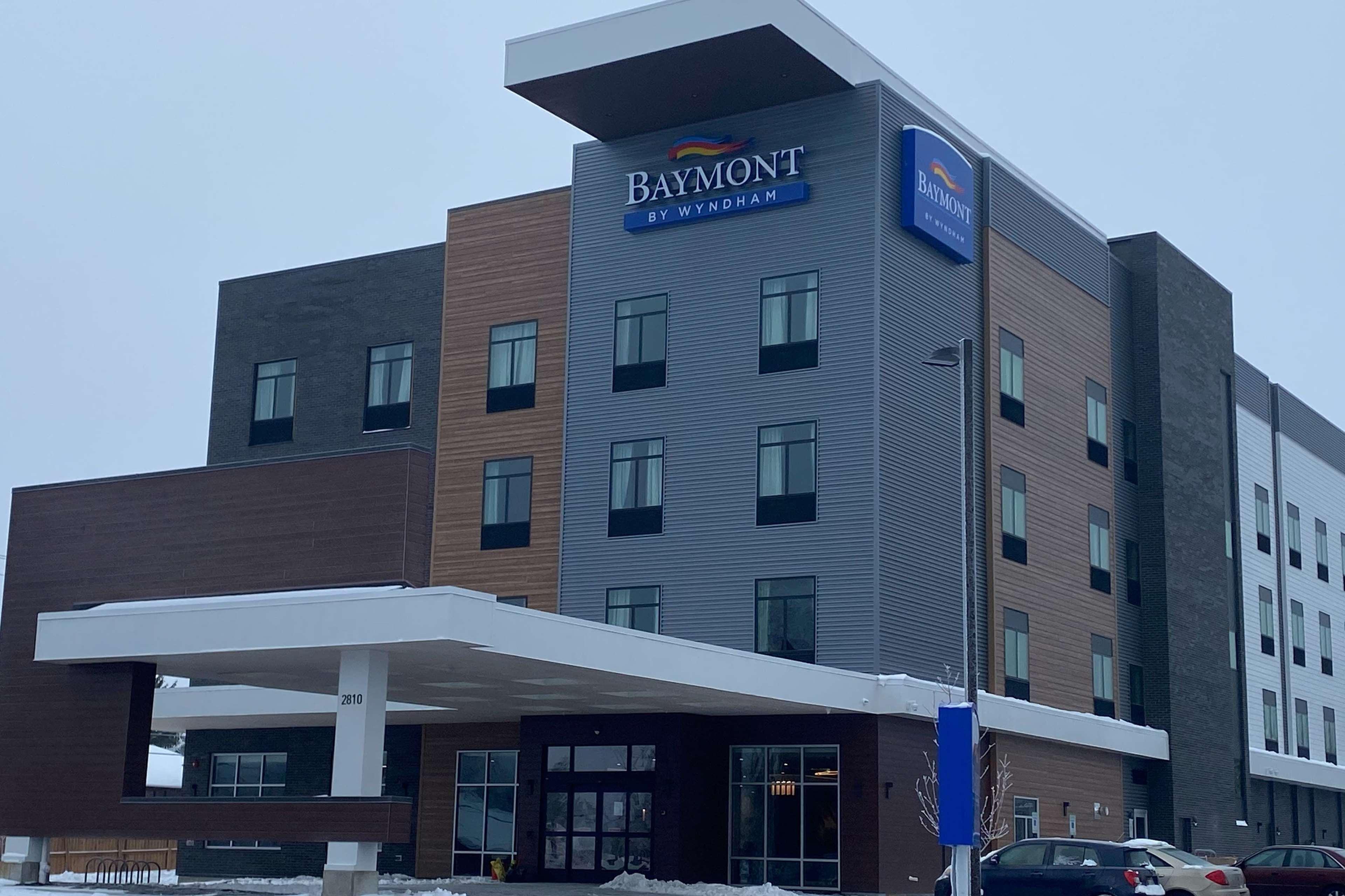 Baymont By Wyndham Madison Hotel Exterior photo