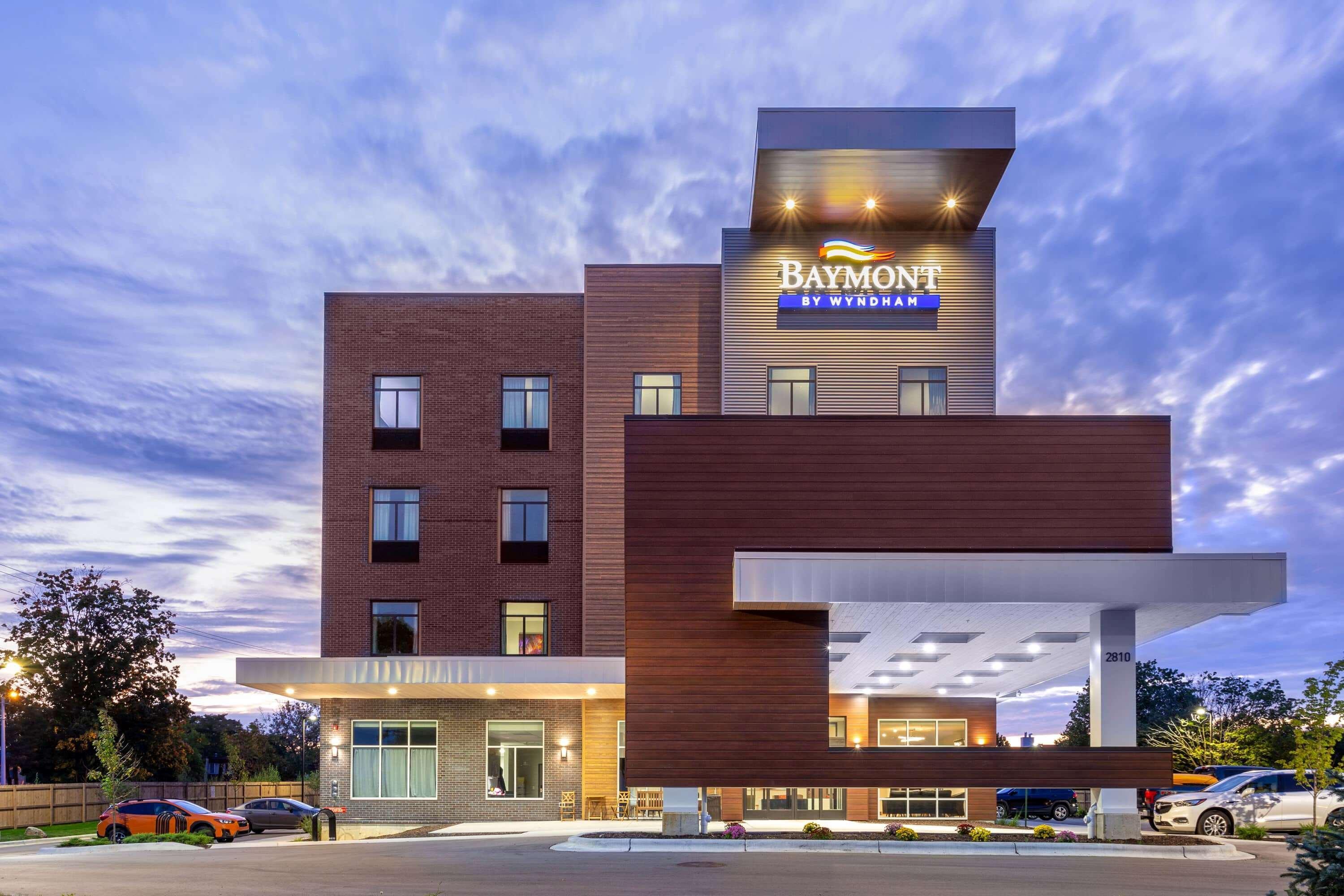 Baymont By Wyndham Madison Hotel Exterior photo